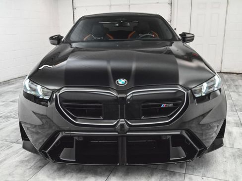 Used 2025 BMW M5 w/ Executive Package AWD/4WD image 2