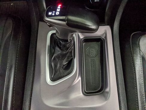 Used 2020 Dodge Charger SXT w/ Leather Interior Group RWD image 11