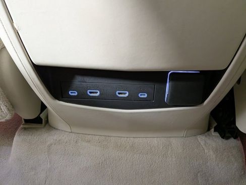 Used 2021 Cadillac Escalade ESV Sport Platinum image 32