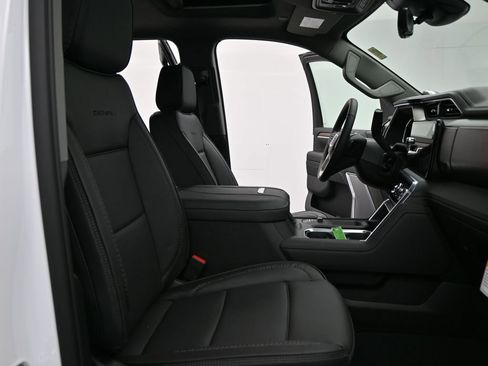 New 2026 GMC Sierra 2500 Denali w/ Denali Reserve Package image 27