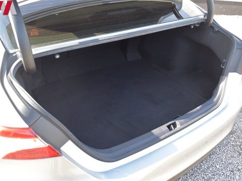 Used 2018 Toyota Camry LE image 25