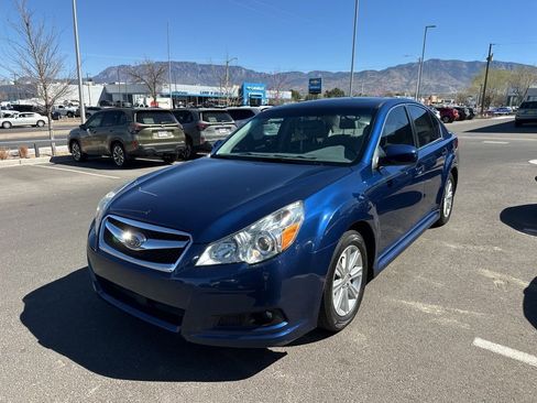 Used 2011 Subaru Legacy 2.5i Premium image 1