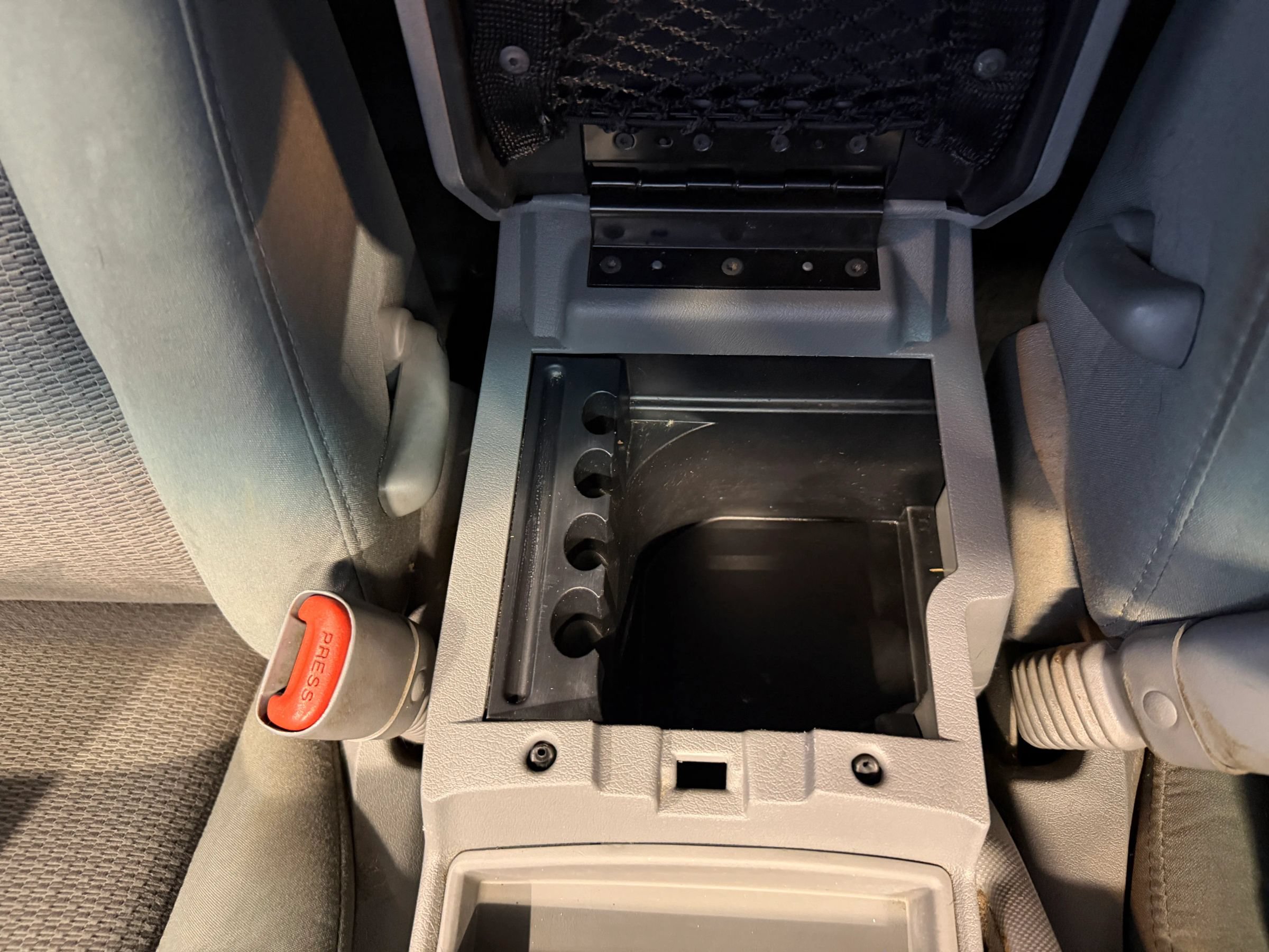 Used 2007 Jeep Commander Sport RWD image 24