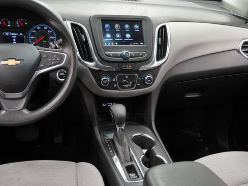 Certified 2022 Chevrolet Equinox LS FWD image 15