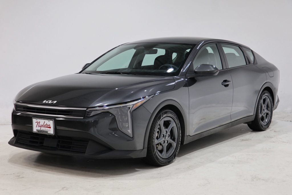Used 2025 Kia K4 FWD image 3