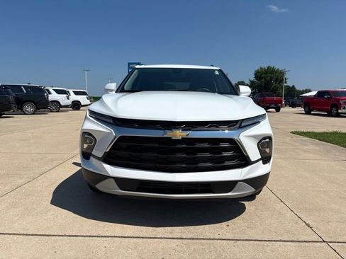 Used 2024 Chevrolet Blazer LT w/ Convenience Package FWD image 4