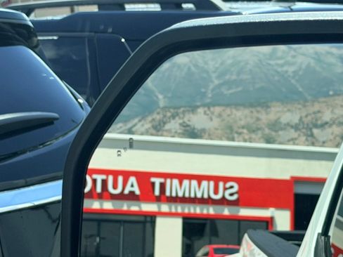 Used 2024 Ford F450 Lariat w/ Lariat Ultimate Package AWD/4WD image 17