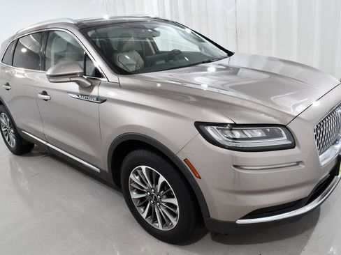 Used 2021 Lincoln Nautilus Reserve image 5