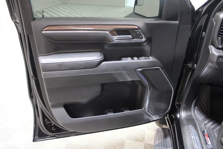 Used 2024 Chevrolet Silverado 1500 RST w/ Z71 Off-Road Package AWD/4WD image 17