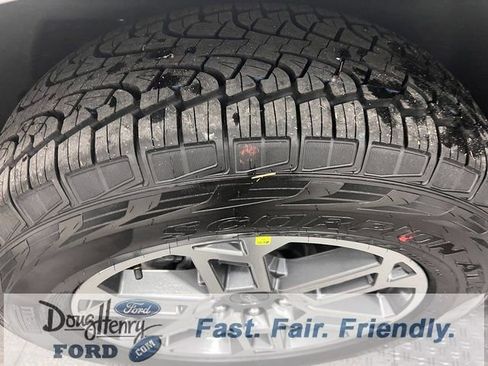 New 2026 Ford Expedition Active image 14