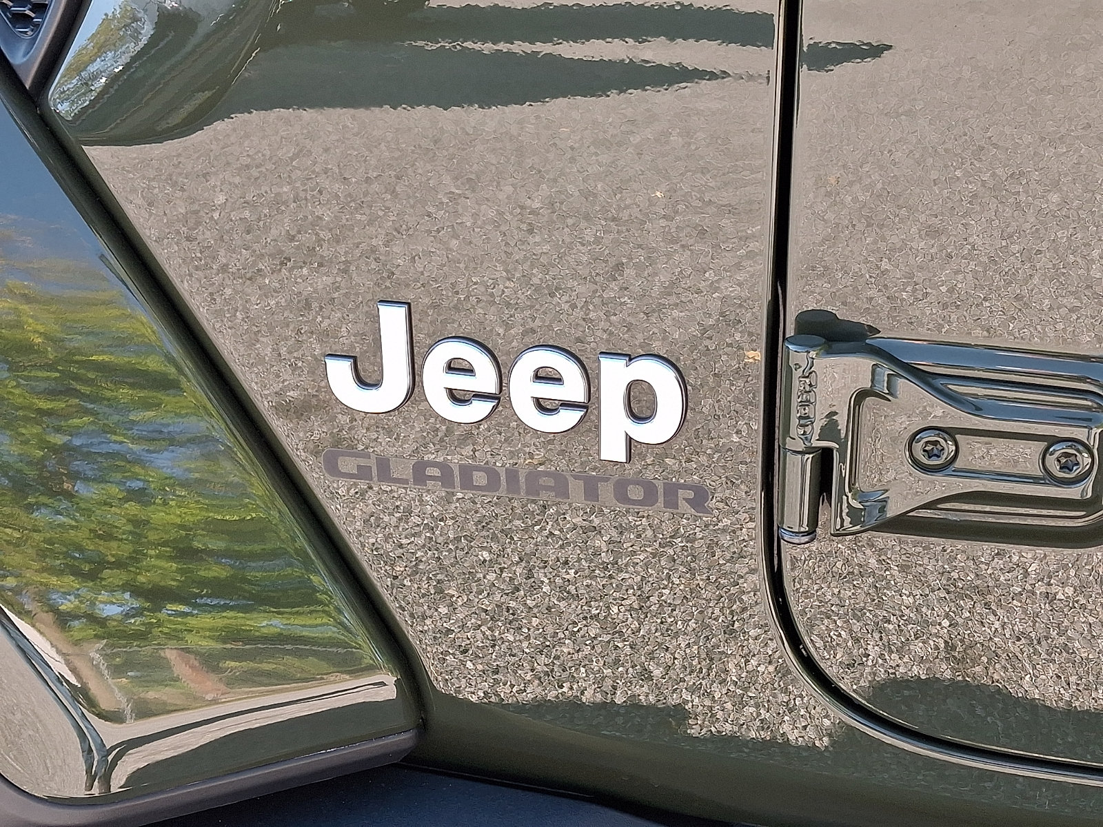 Used 2022 Jeep Gladiator Overland w/ Popular Equipment Package AWD/4WD image 33