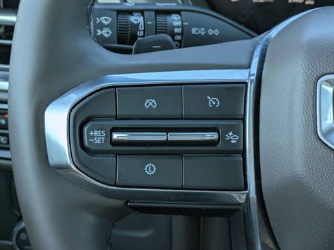 Used 2025 GMC Yukon Elevation AWD/4WD image 22