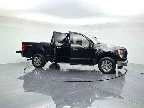 Certified 2022 Ford F150 XLT w/ Equipment Group 302A High image 43