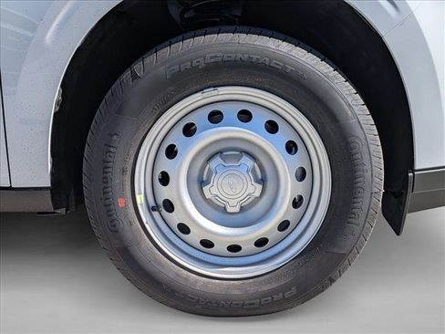 New 2025 Ford Maverick XL image 10