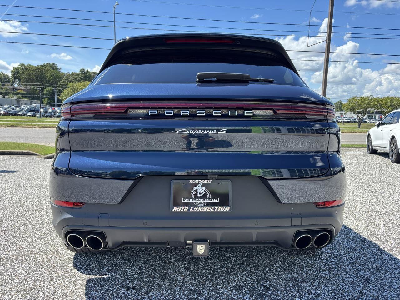 Used 2024 Porsche Cayenne S AWD/4WD image 7