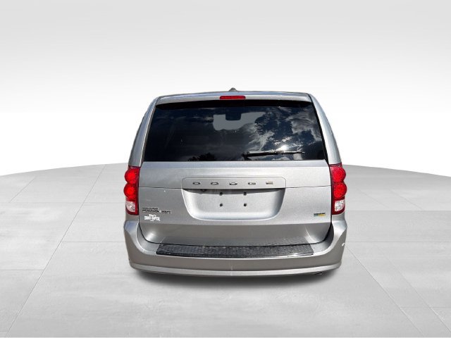 Used 2018 Dodge Grand Caravan SXT w/ Driver Convenience Group FWD image 4