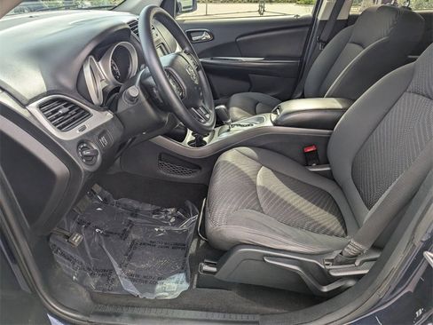 Used 2018 Dodge Journey SE image 24