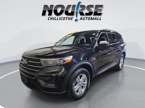 Used 2023 Ford Explorer XLT AWD/4WD image 1