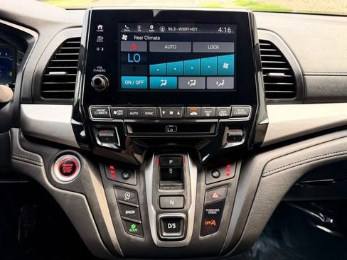 Used 2023 Honda Odyssey Sport image 32