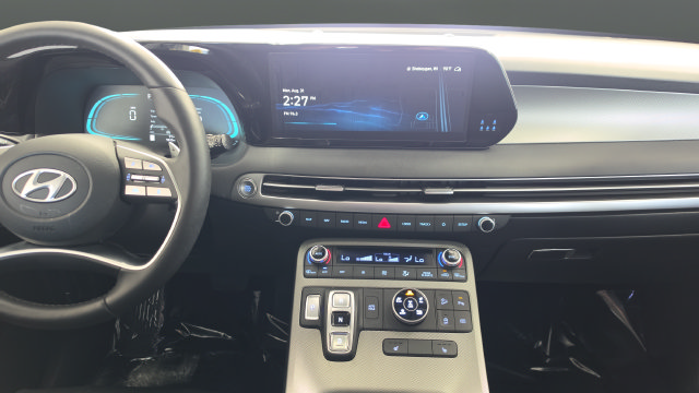 Used 2025 Hyundai Palisade XRT AWD/4WD image 13