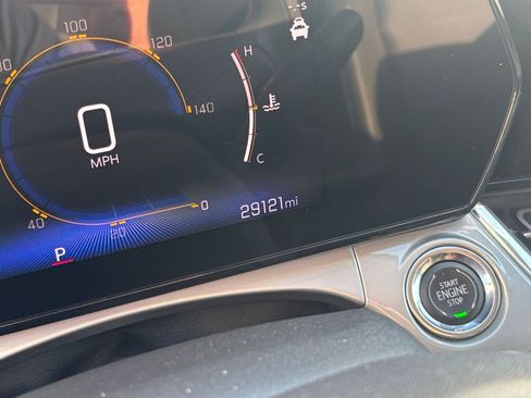 Used 2025 Chevrolet Trax LT image 38