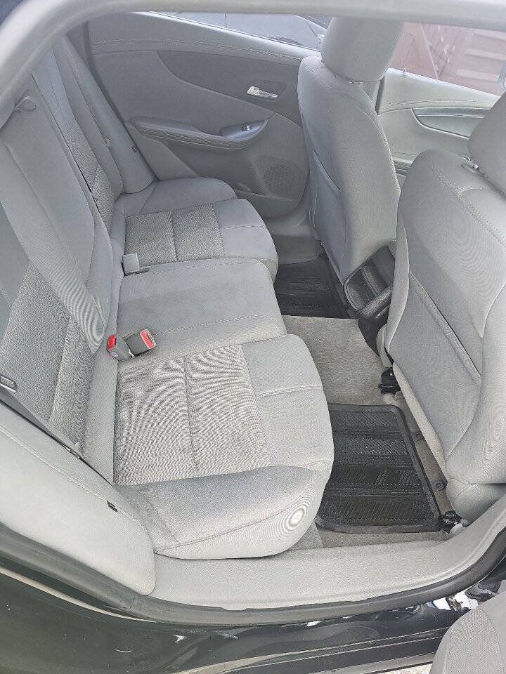 Used 2015 Chevrolet Impala LT FWD image 11