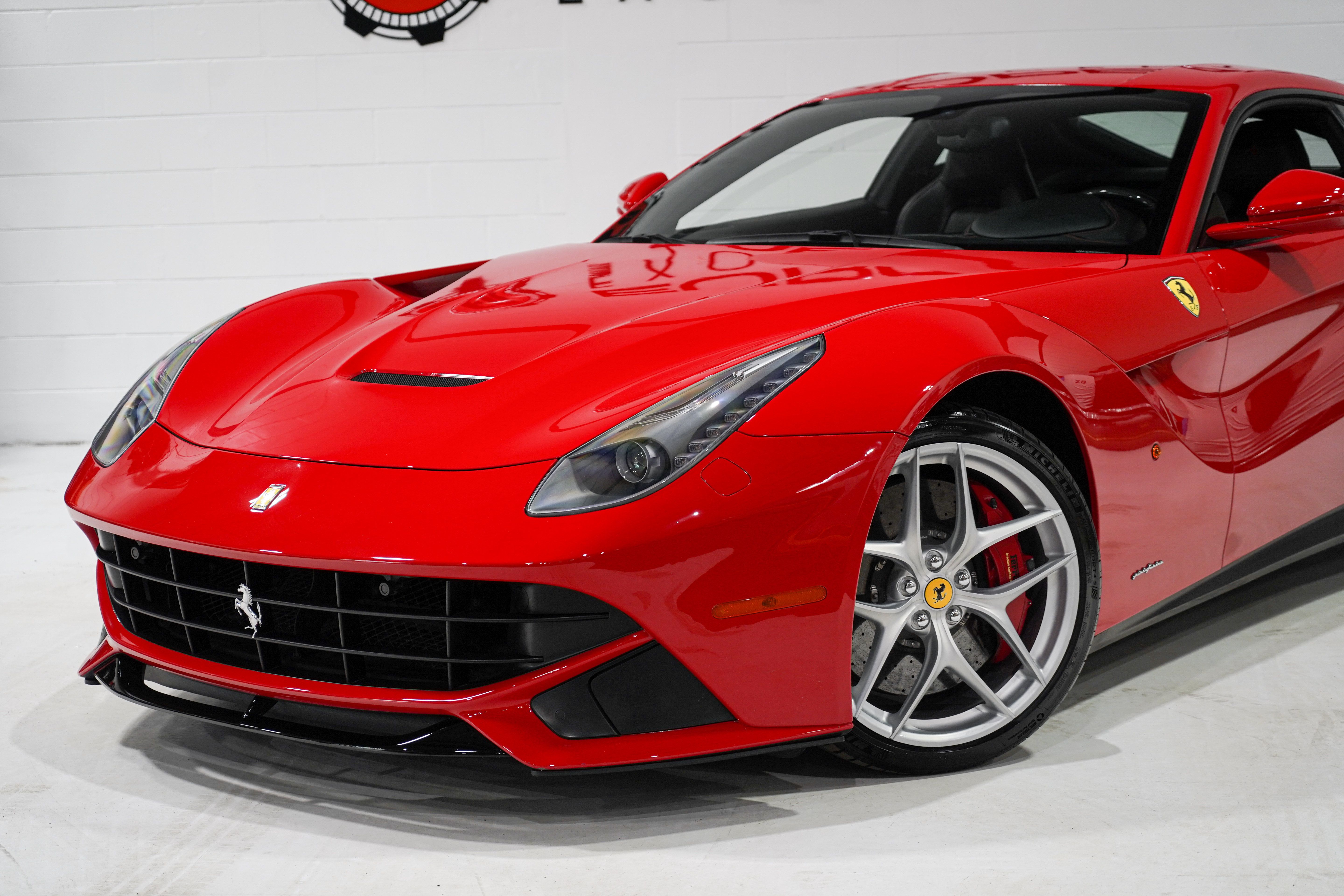 Used 2015 Ferrari F12 Berlinetta RWD image 32