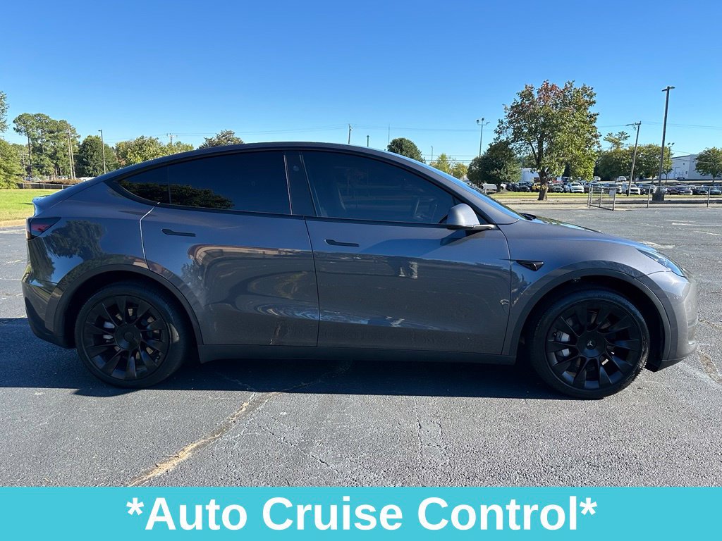 Used 2023 Tesla Model Y 2WD image 11