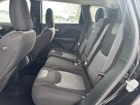 Used 2016 Jeep Cherokee Sport w/ Cold Weather Group image 14