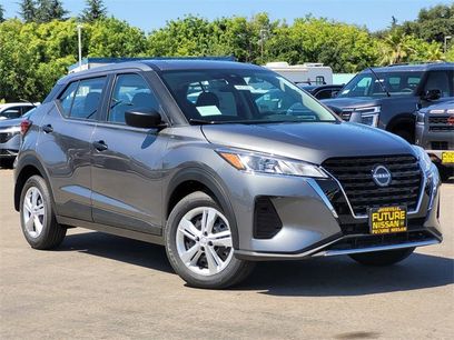 New 2025 Nissan Kicks S