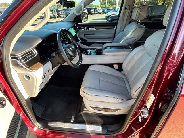 Used 2022 Jeep Grand Wagoneer Series II w/ Convenience Group III AWD/4WD image 18