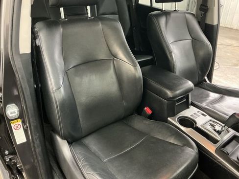 Used 2017 Toyota 4Runner Limited image 36