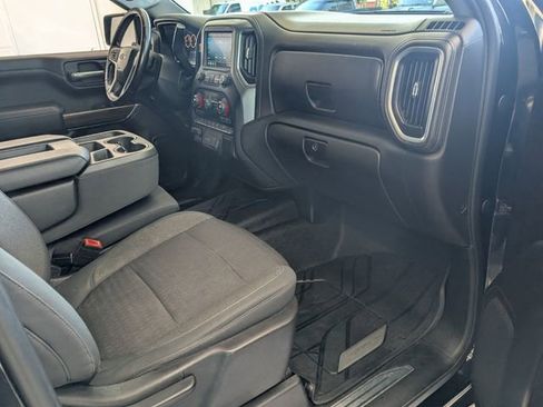 Used 2019 Chevrolet Silverado 1500 RST image 17