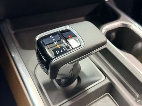 Certified 2024 Chevrolet Silverado 1500 High Country w/ Technology Package image 18