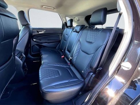 Used 2024 Ford Edge Titanium image 27