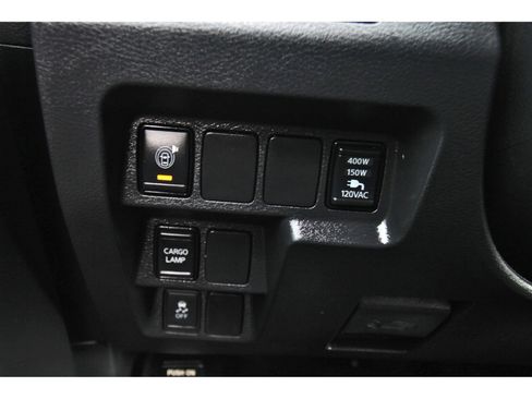 Used 2022 Nissan Frontier SV image 24