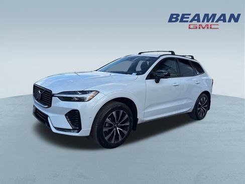 Used 2024 Volvo XC60 B5 Plus image 3