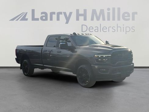 Used 2025 RAM 2500 Laramie w/ Night Edition AWD/4WD image 8