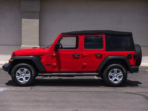 Used 2022 Jeep Wrangler Unlimited Sport AWD/4WD image 3