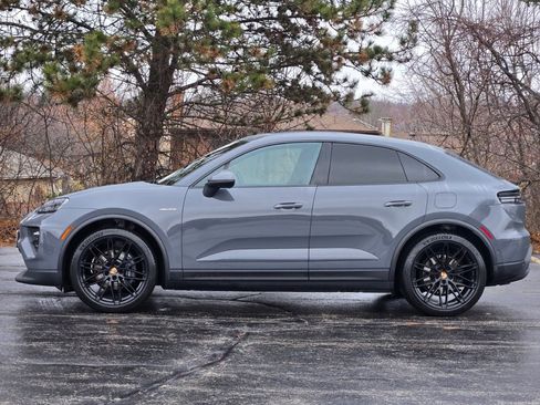 Used 2025 Porsche Macan Electric image 2