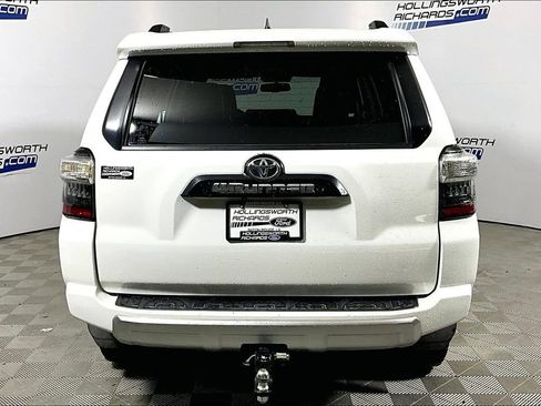 Used 2018 Toyota 4Runner TRD Off-Road Premium image 4