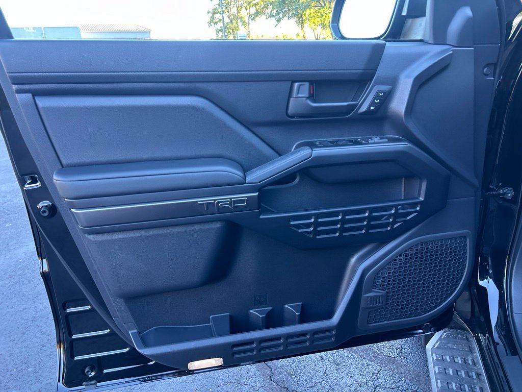 New 2026 Toyota 4Runner TRD Off-Road Premium AWD/4WD image 10