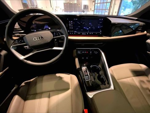 Used 2025 Audi Q5 Premium w/ Convenience Package AWD/4WD image 12