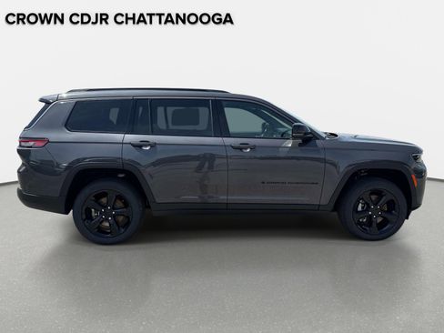 New 2026 Jeep Grand Cherokee L Limited w/ Limited Altitude Package AWD/4WD image 3