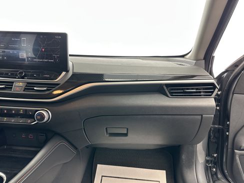 Certified 2024 Nissan Altima 2.5 SR w/ SR Premium Package image 12