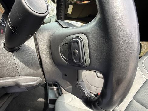 Used 2022 RAM 1500 Big Horn AWD/4WD image 14