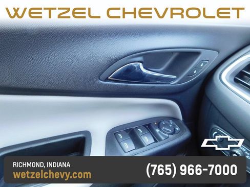 Used 2024 Chevrolet Equinox LS w/ LS Convenience Package FWD image 26