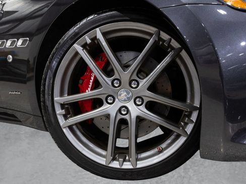 Used 2018 Maserati GranTurismo Sport RWD image 18