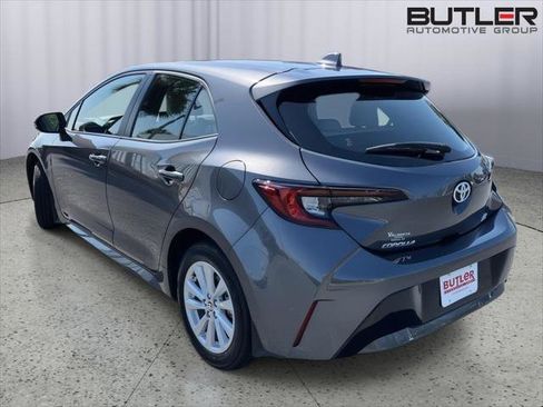 Certified 2025 Toyota Corolla SE image 3