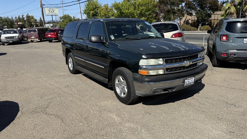 Used 2004 Chevrolet Suburban LS w/ Preferred Equipment Group AWD/4WD image 2